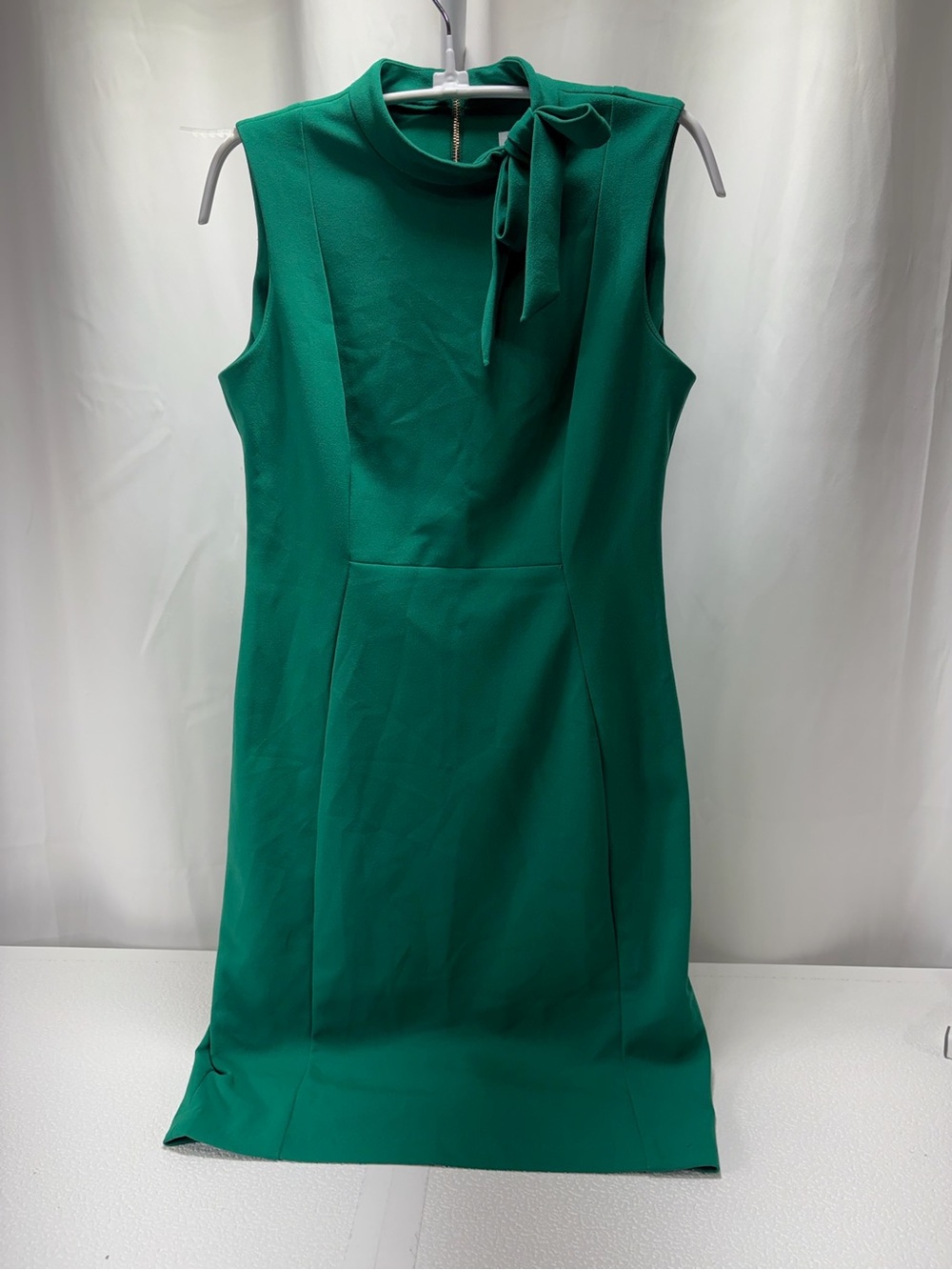 Calvin Klein Green Sleeveless Sheath Dress with Neck Tie 4390